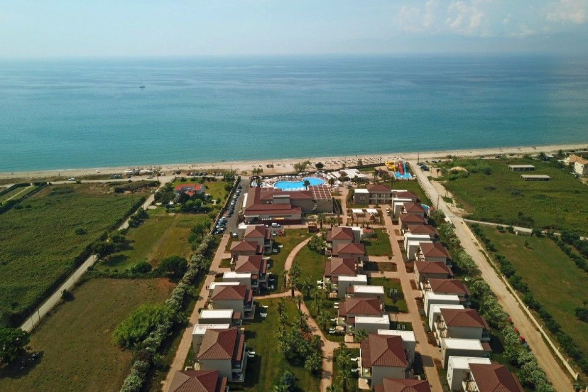 Almyros Beach Resort & Spa