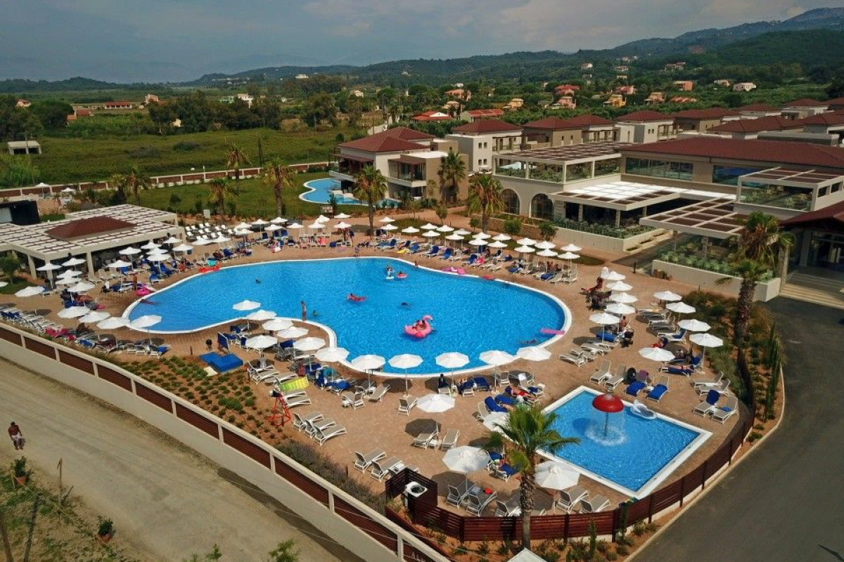 Almyros Beach Resort & Spa