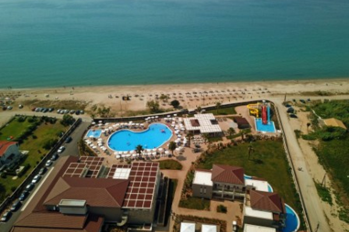 Almyros Beach Resort & Spa