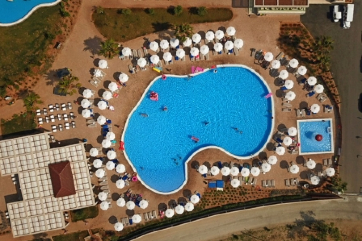 Almyros Beach Resort & Spa