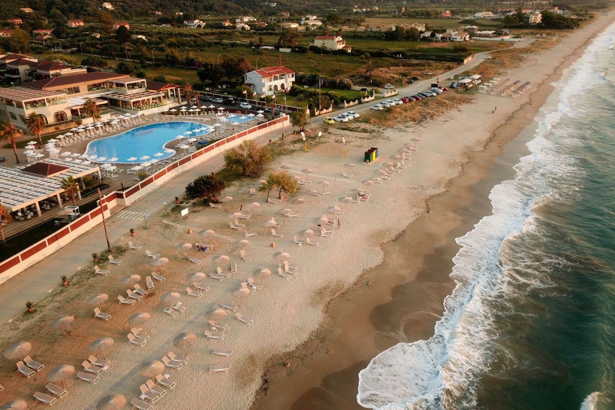 Almyros Beach Resort & Spa