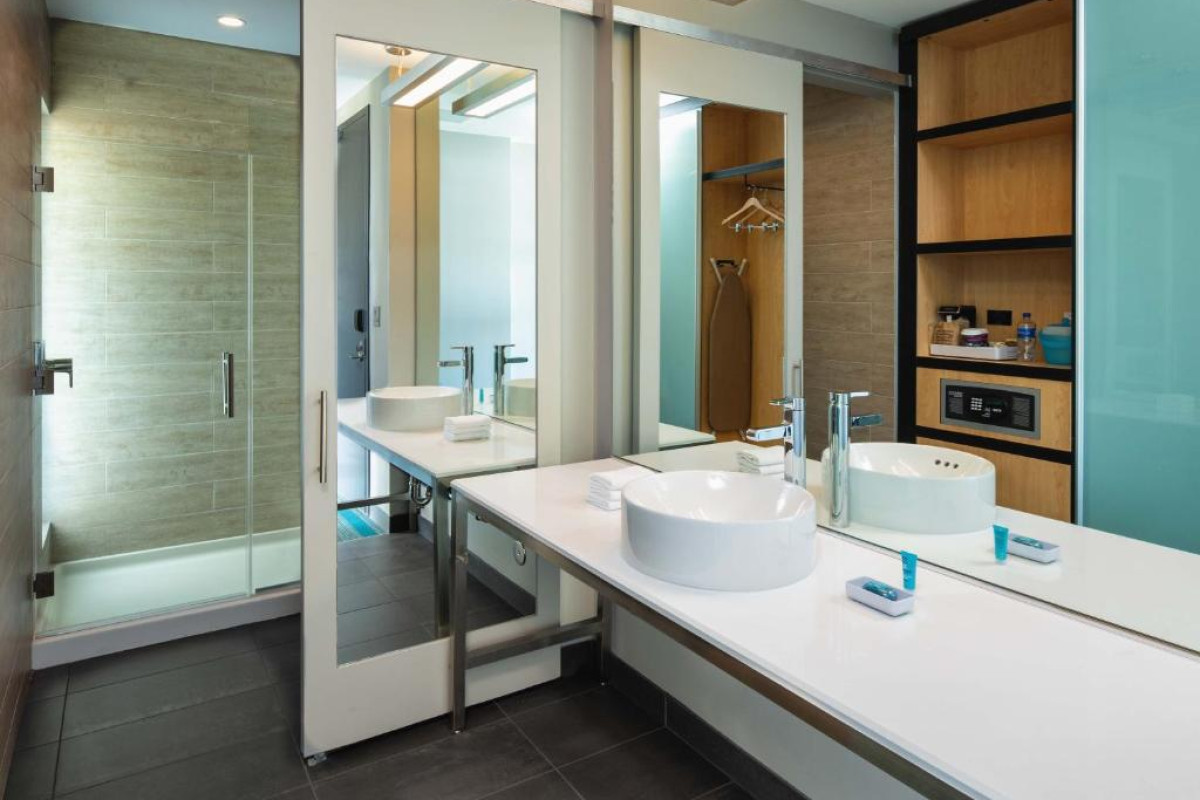 Aloft Miami Aventura