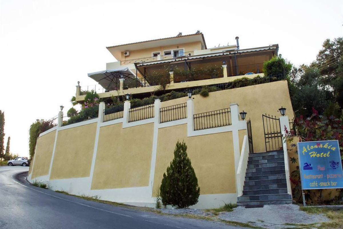 Alonakia Hotel