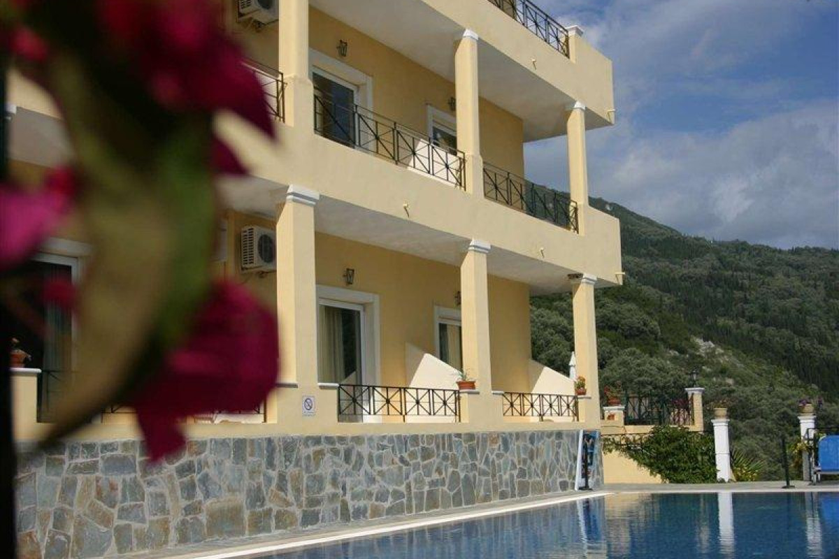 Alonakia Hotel