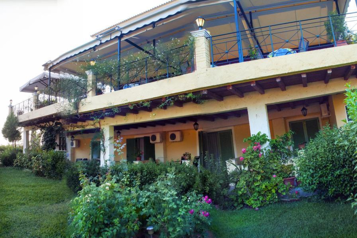Alonakia Hotel