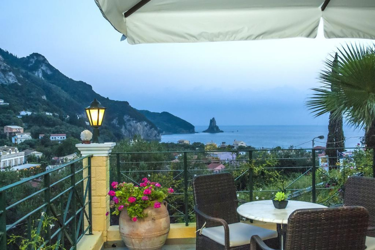 Alonakia Hotel