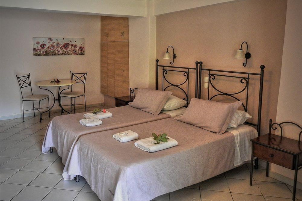 Alonakia Hotel