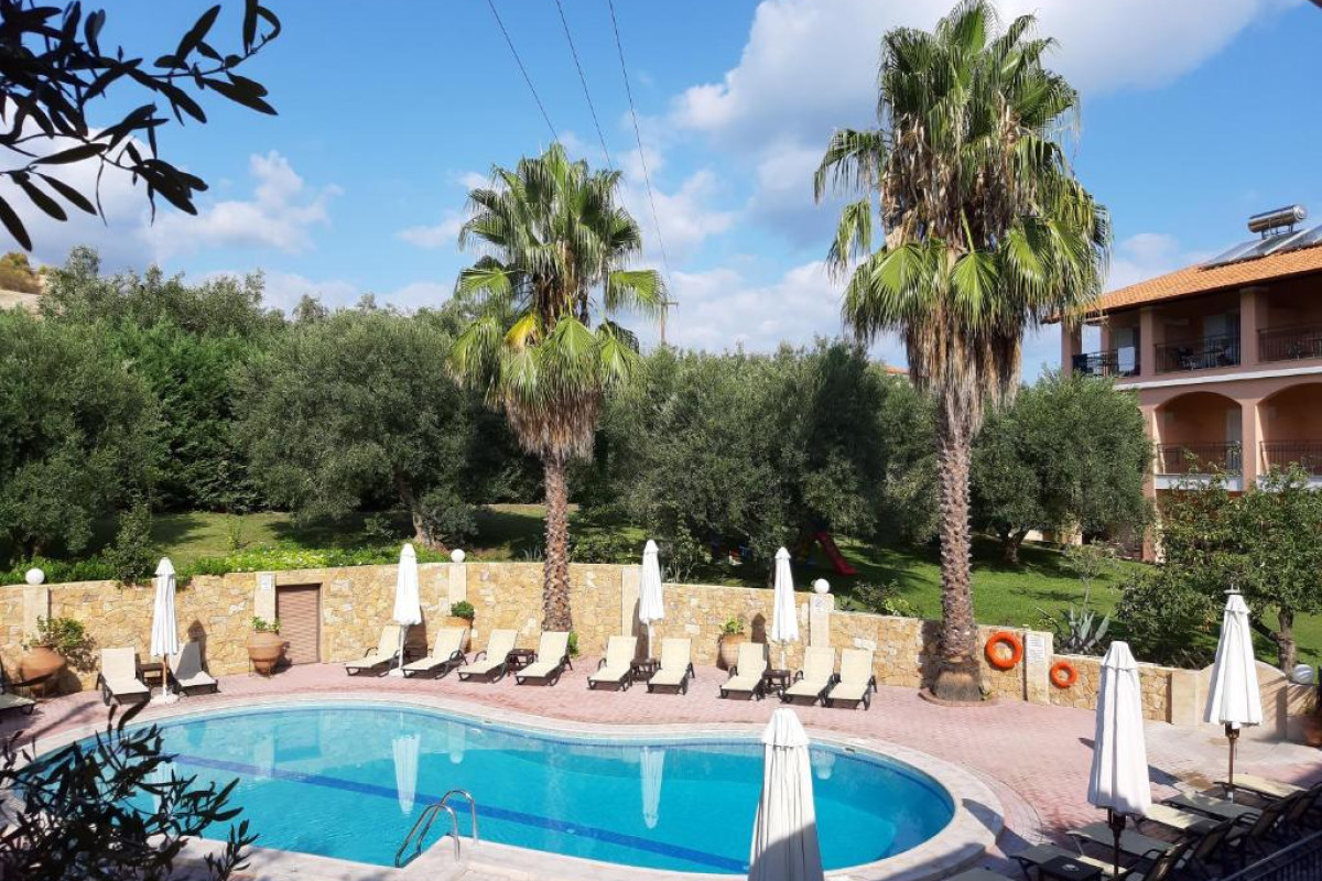 Aloni Hotel Studios