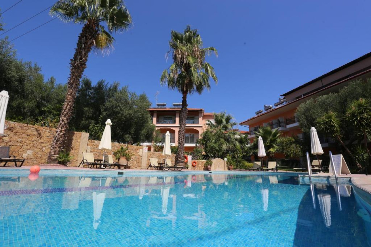 Aloni Hotel Studios