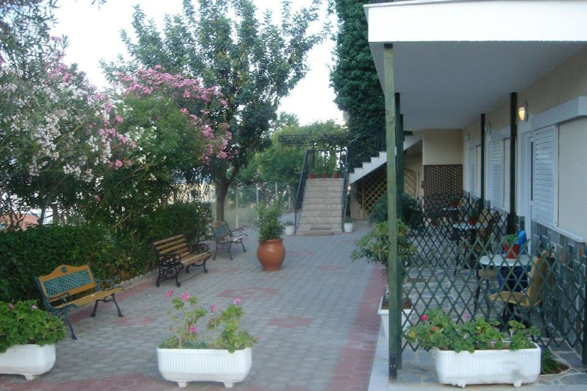 Alonia Studios Tolo