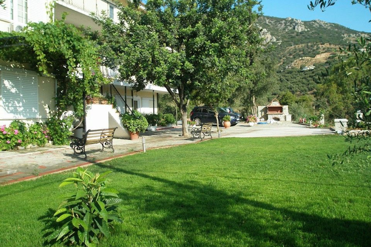 Alonia Studios Tolo