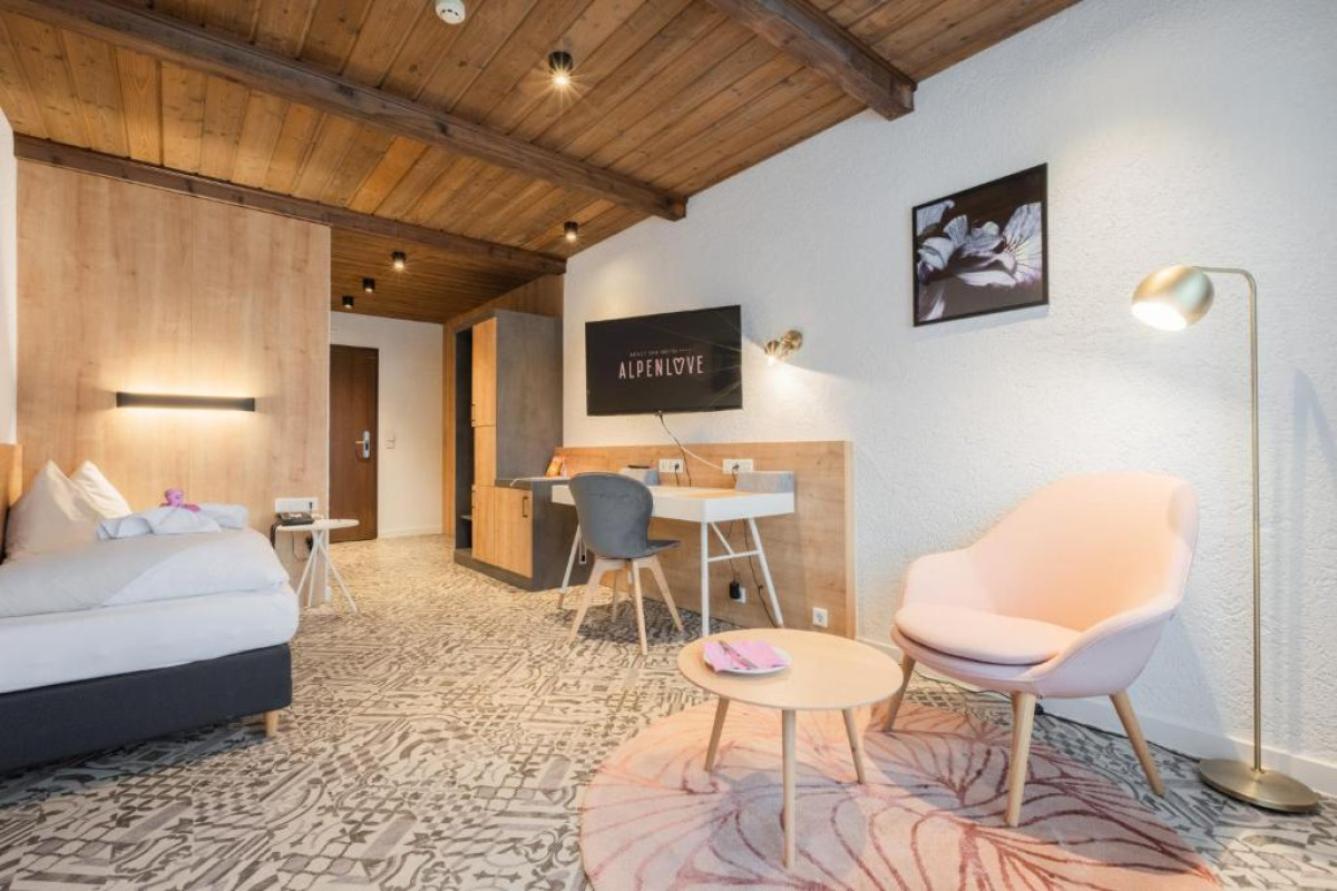 Alpenhotel Fall in Love