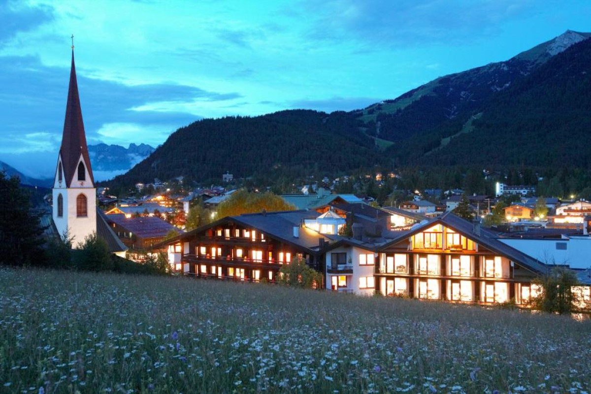 Alpenhotel Fall in Love