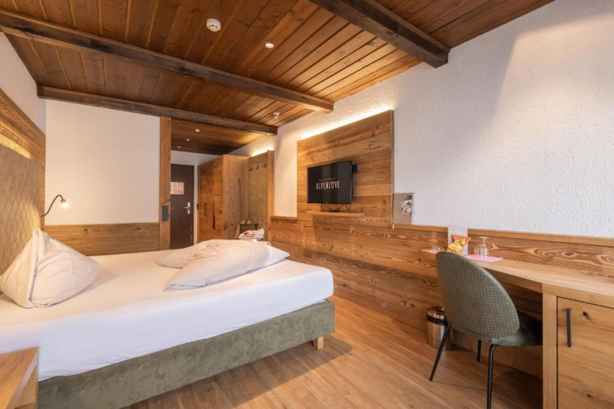 Alpenhotel Fall in Love