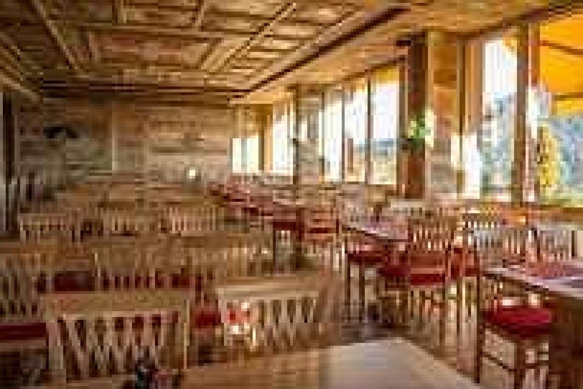 Alpine Classic Hotel