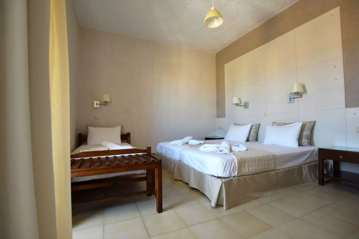 ALTIS HOTEL
