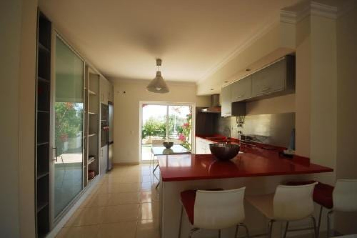 Altura Villa