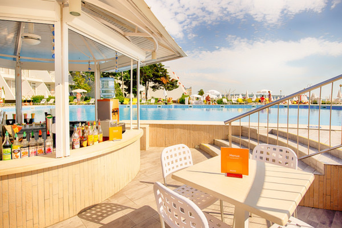 ALUASUN HELIOS BEACH