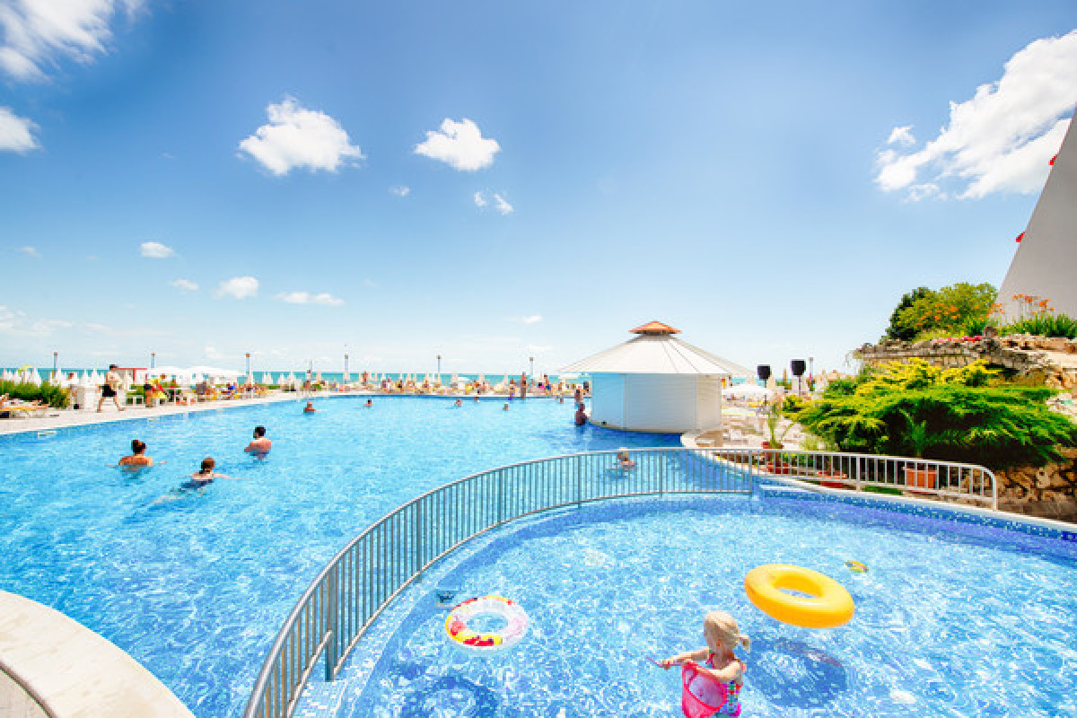 ALUASUN HELIOS BEACH