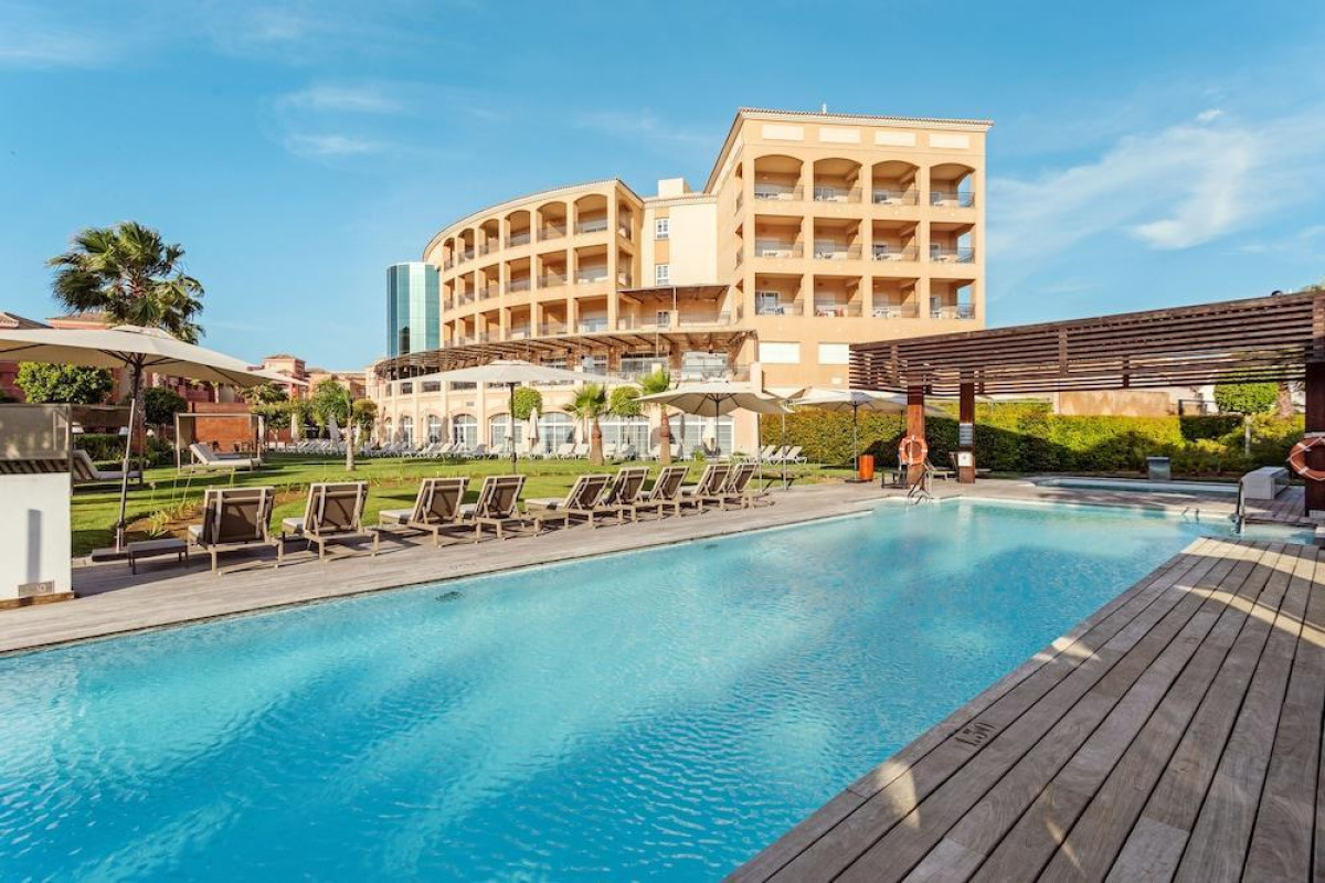 Ama Islantilla Resort