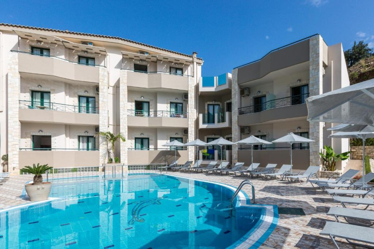 Amalia Apartments and Studios