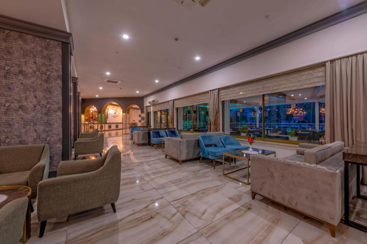 AMARA FAMILY RESORT