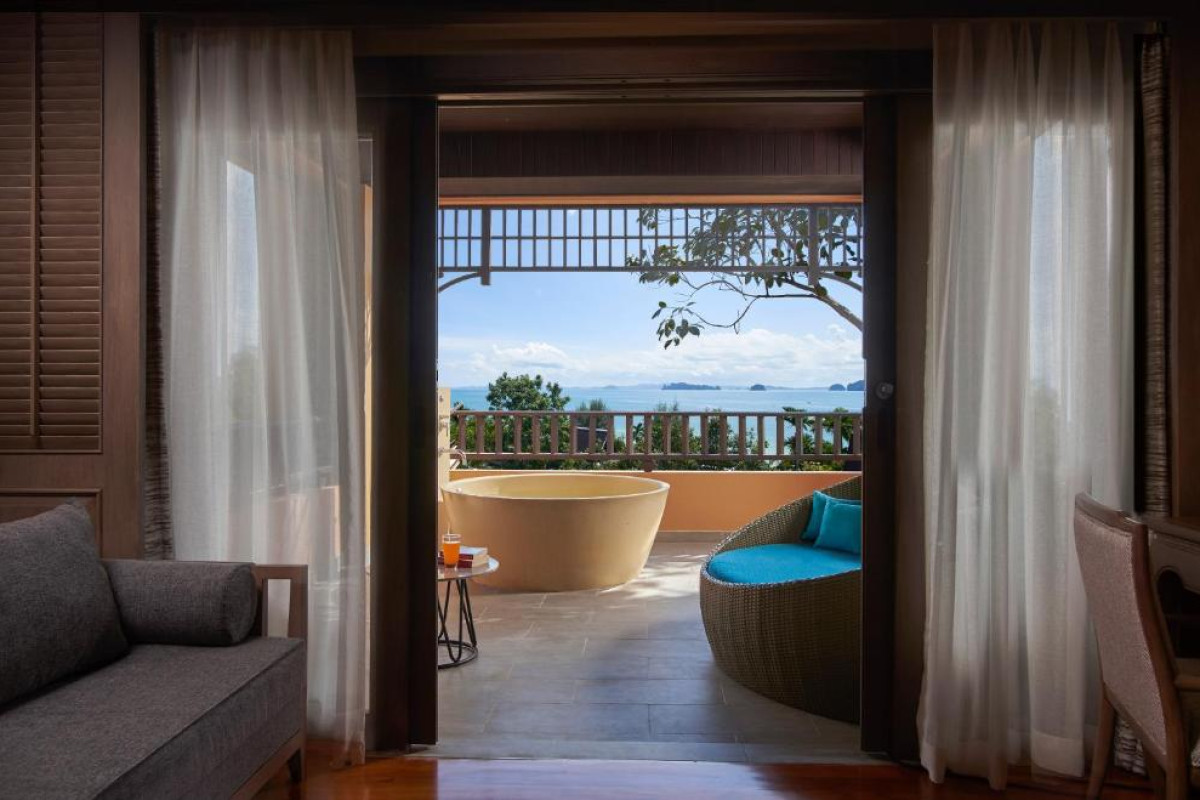 Amari Vogue Resort
