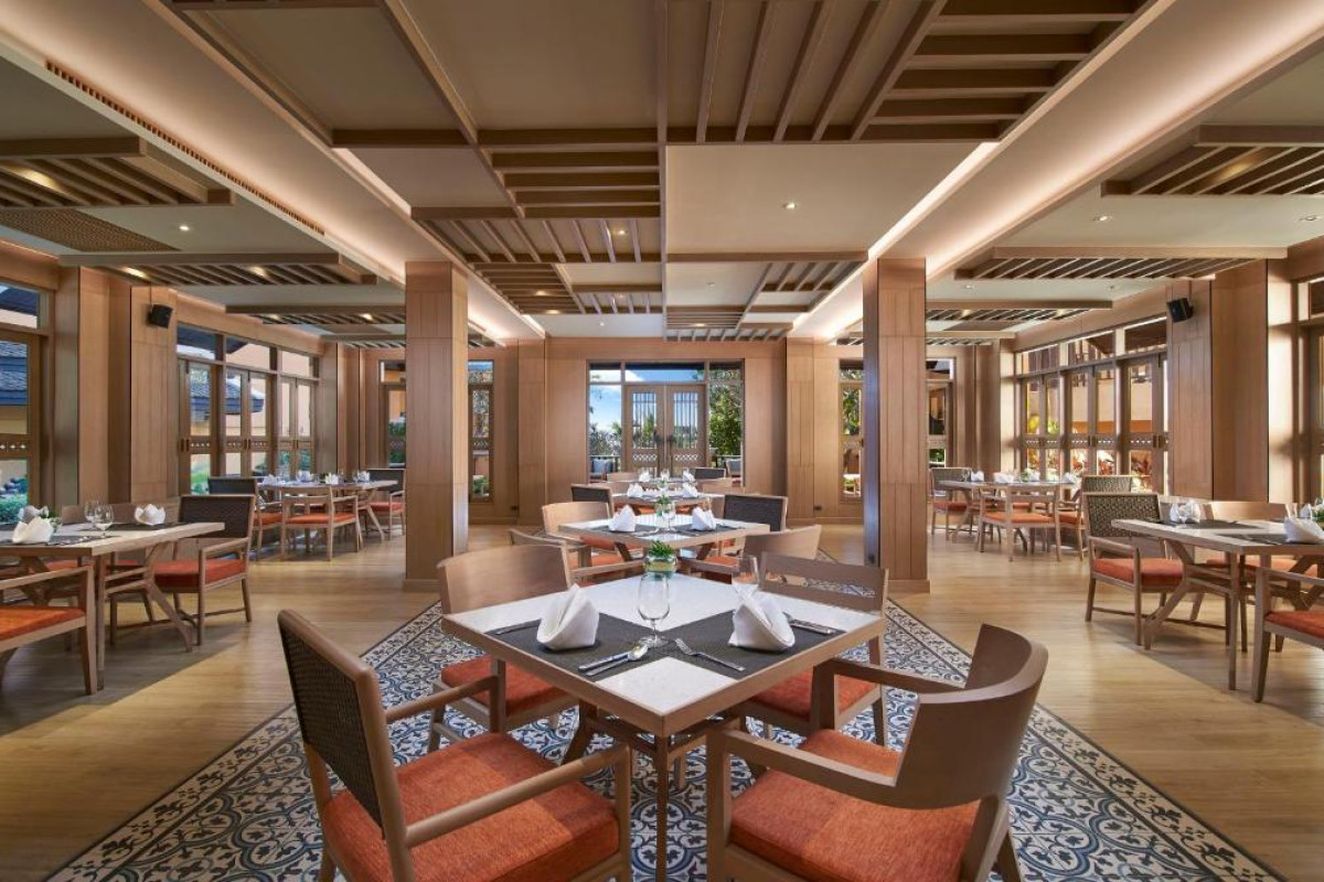Amari Vogue Resort