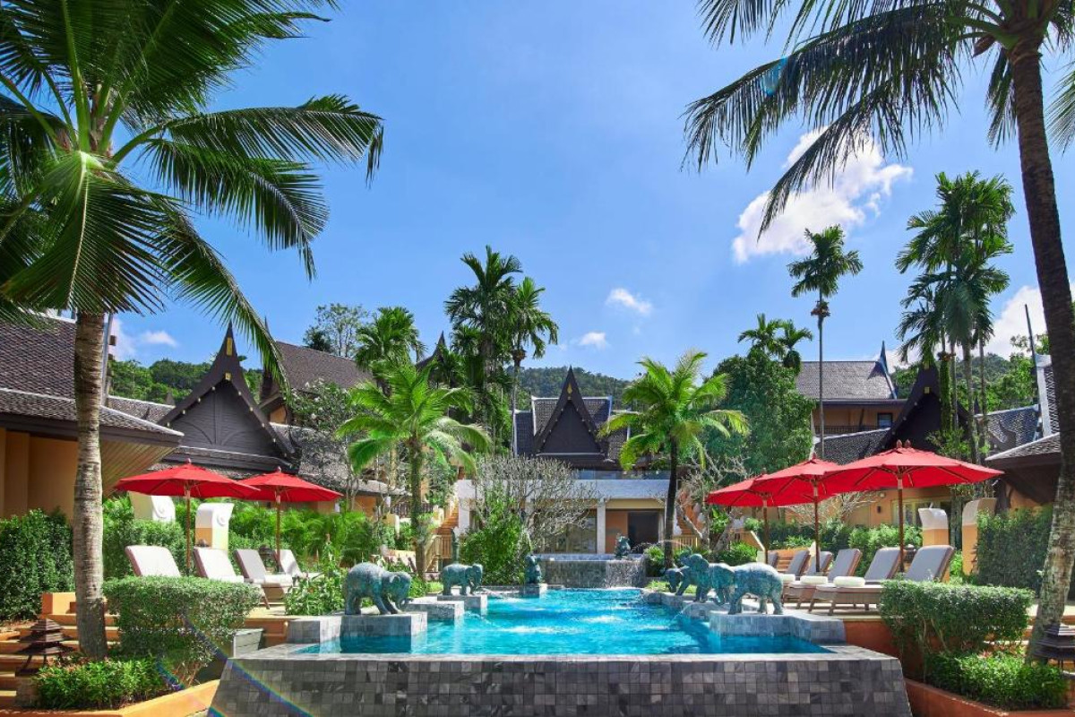 Amari Vogue Resort