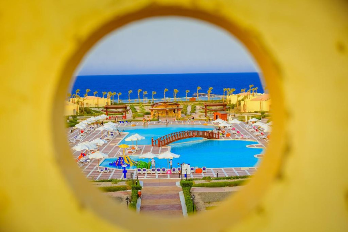 Amarina Queen Resort
