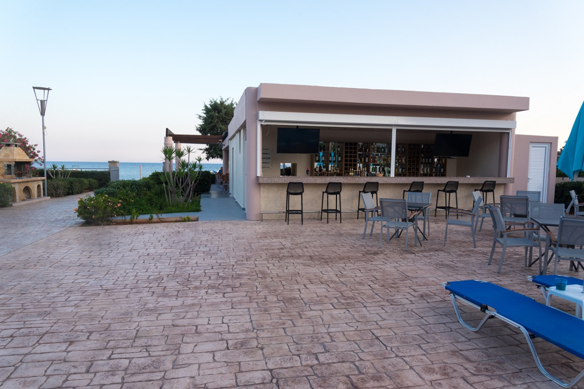 Amaryllis Beach Front Hotel
