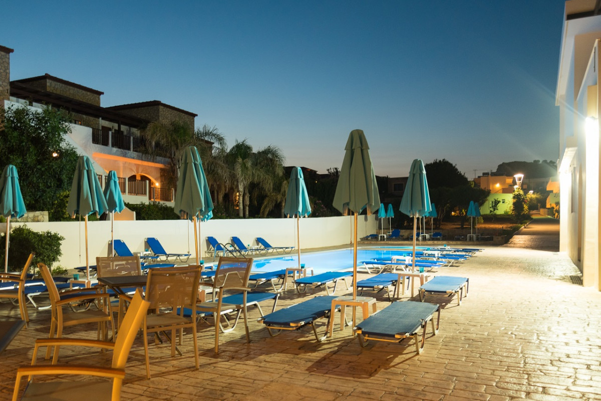 Amaryllis Beach Front Hotel