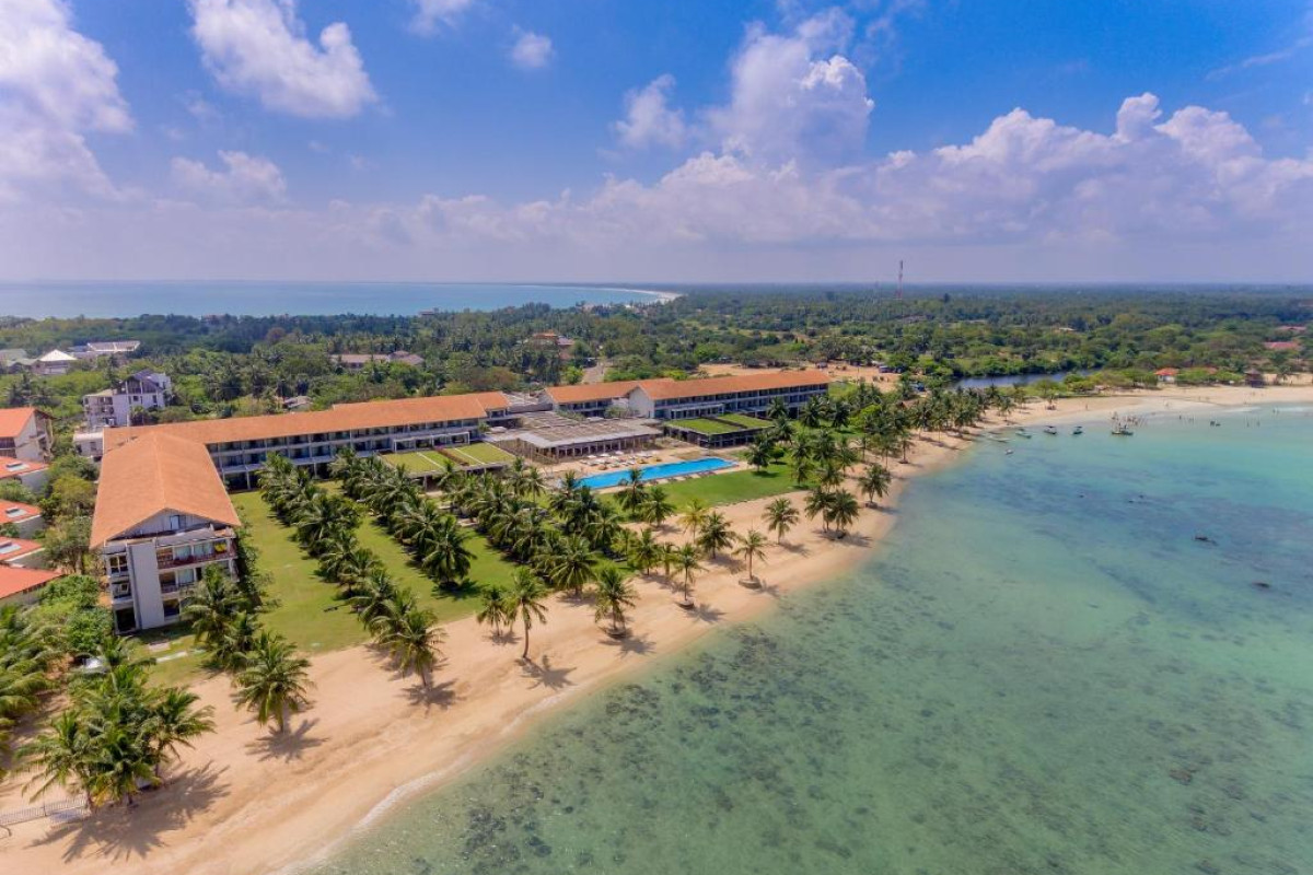 Amaya Beach Passikudah