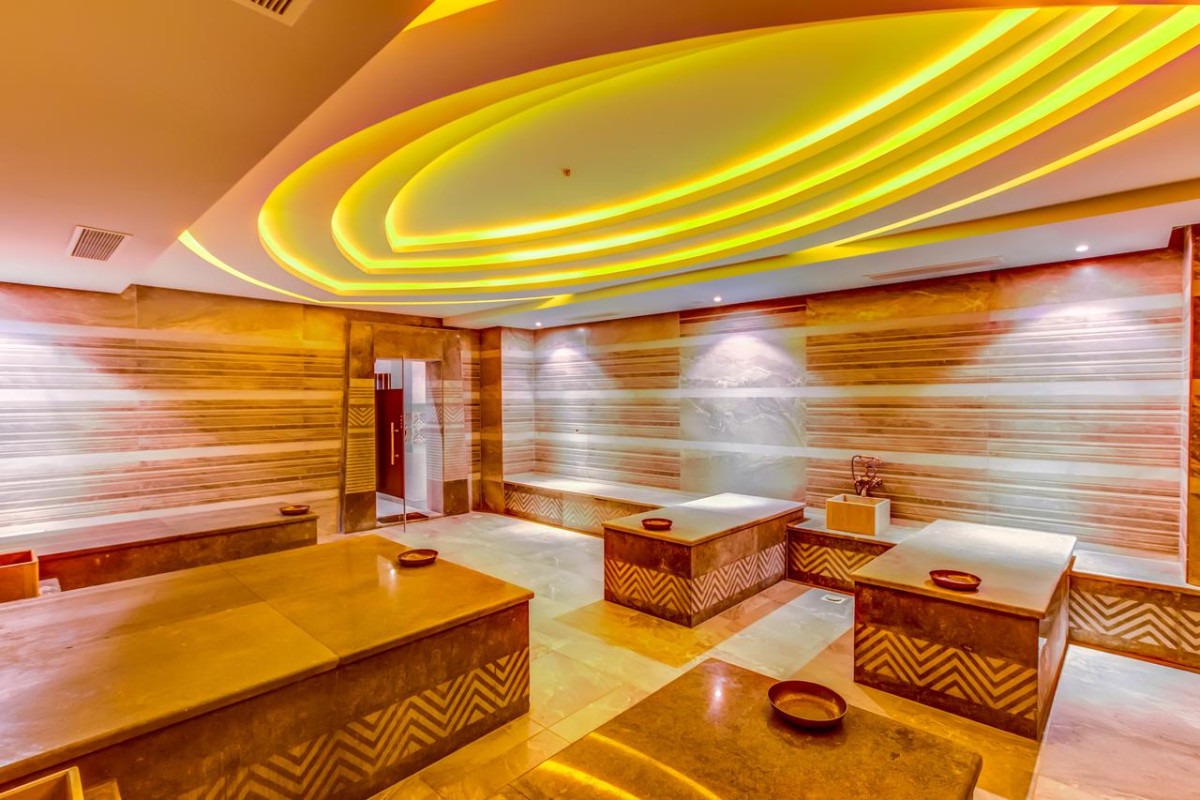 AMC ROYAL HOTEL SPA (R) Recomandat 4*+
