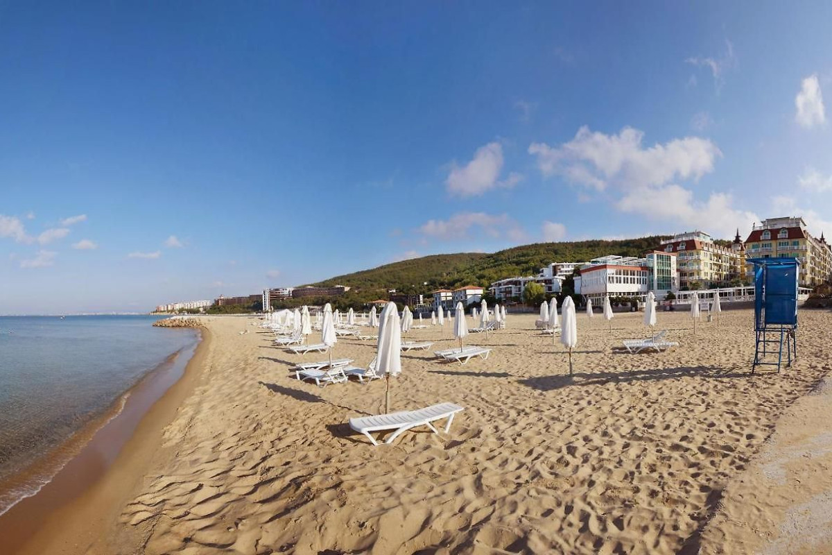 AMORE BEACH