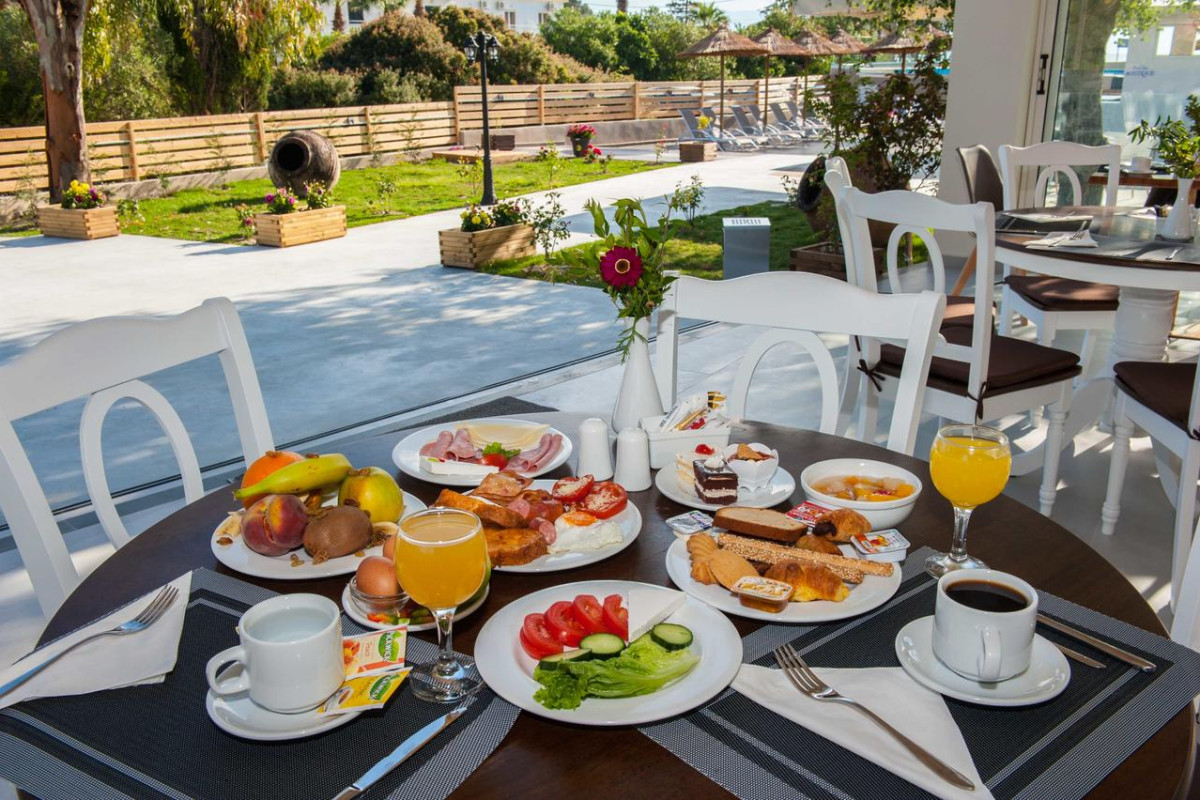 Amour Holiday Resort (Adults Only 18+)