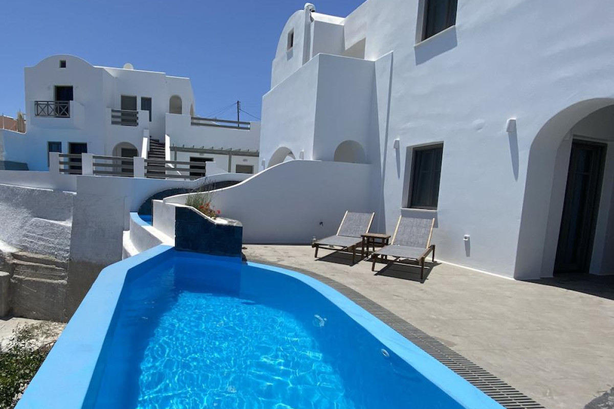 Amphitrite Suites Santorini