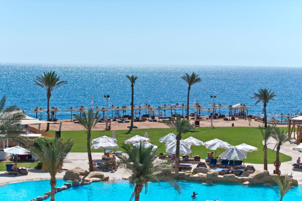 Amphoras Beach Resort
