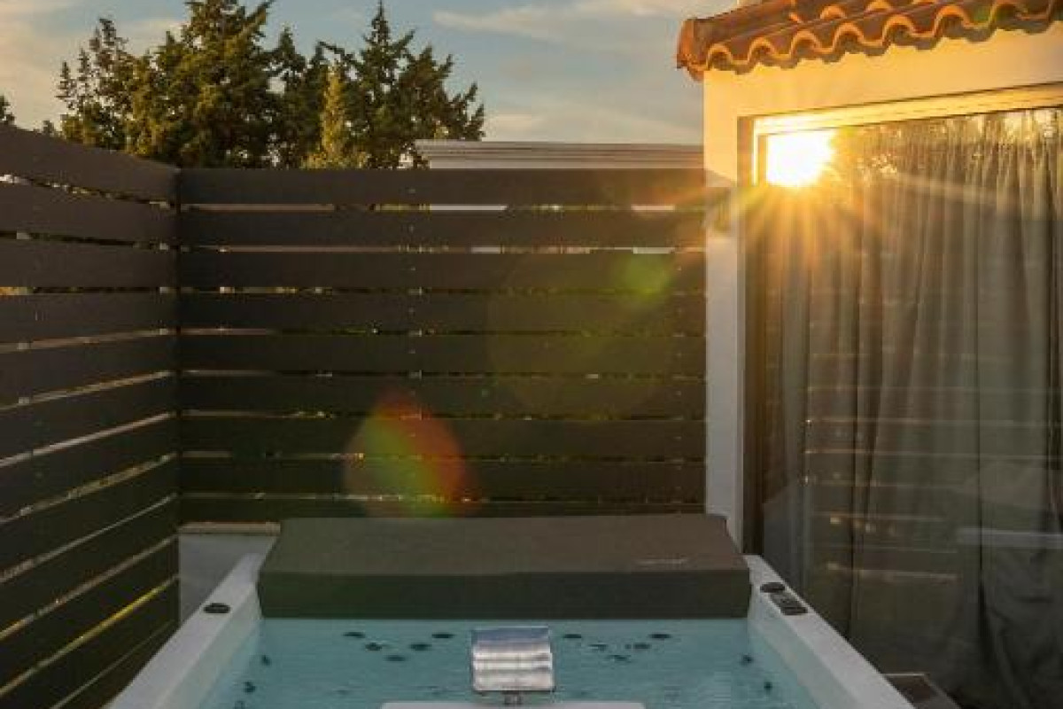Anagenessis Suites & Spa