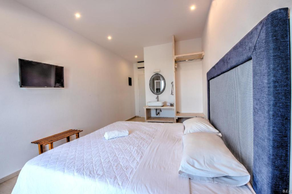 Anamar Santorini Hotel