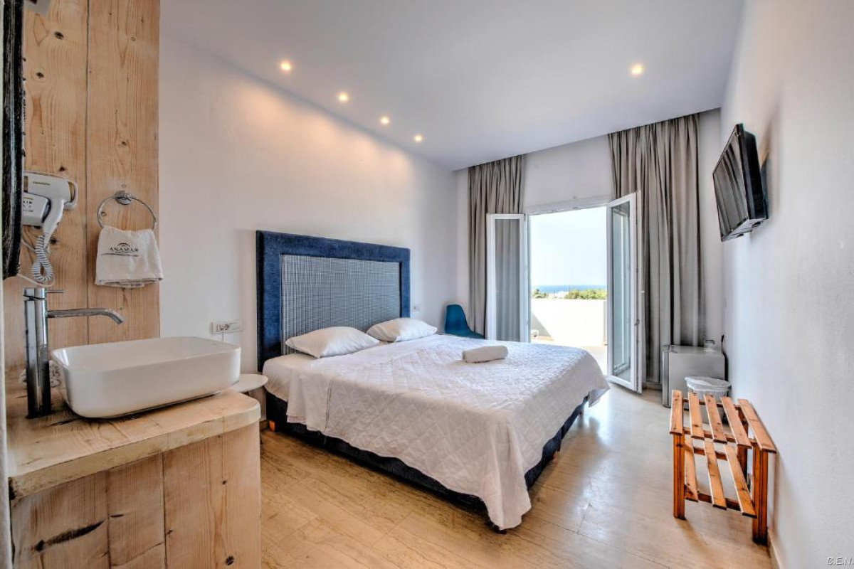 Anamar Santorini Hotel