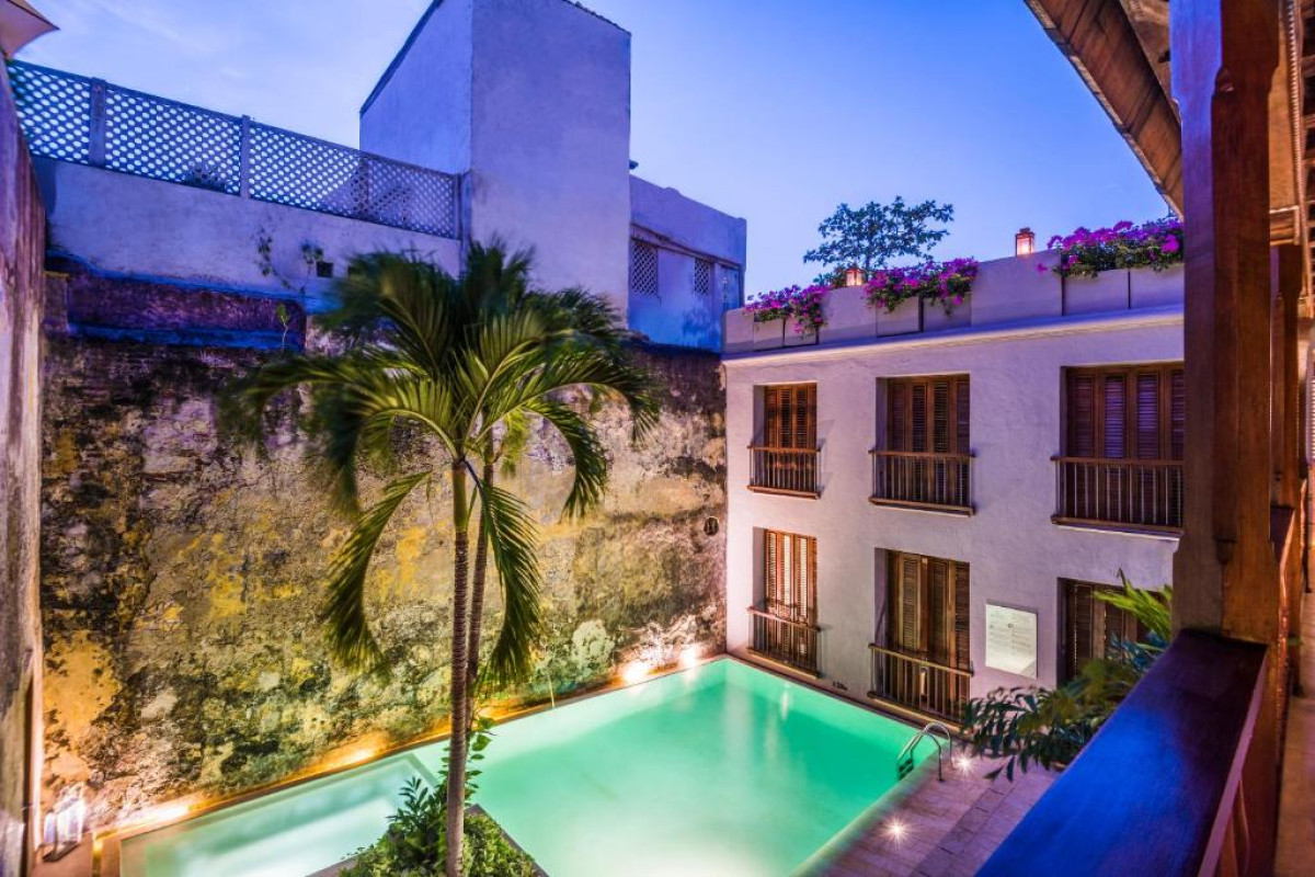 Ananda Hotel Boutique