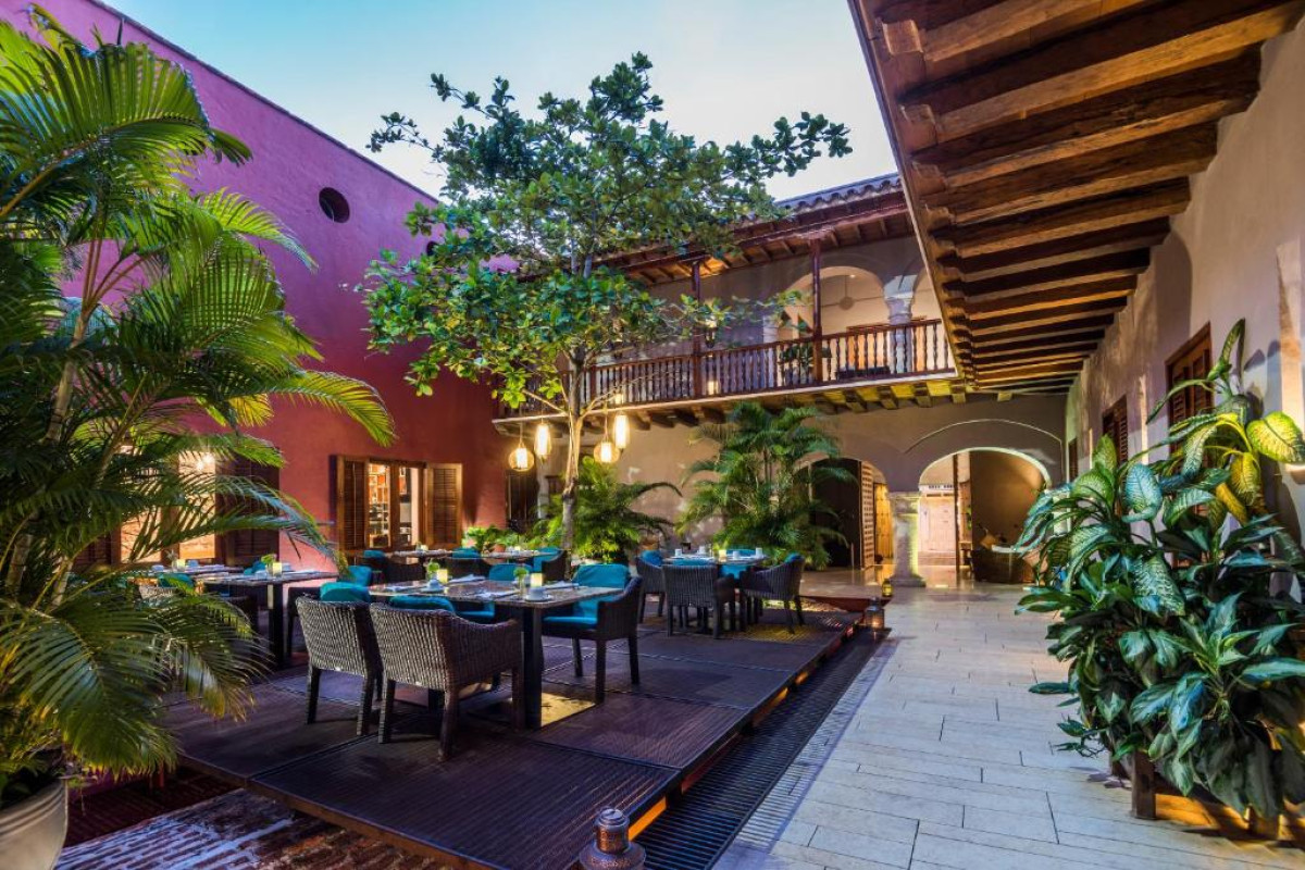 Ananda Hotel Boutique