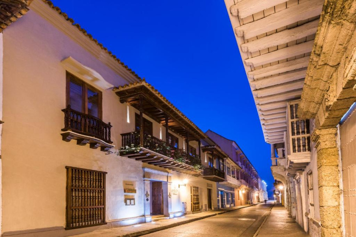Ananda Hotel Boutique