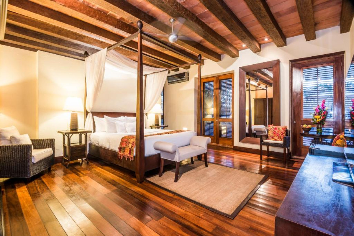 Ananda Hotel Boutique