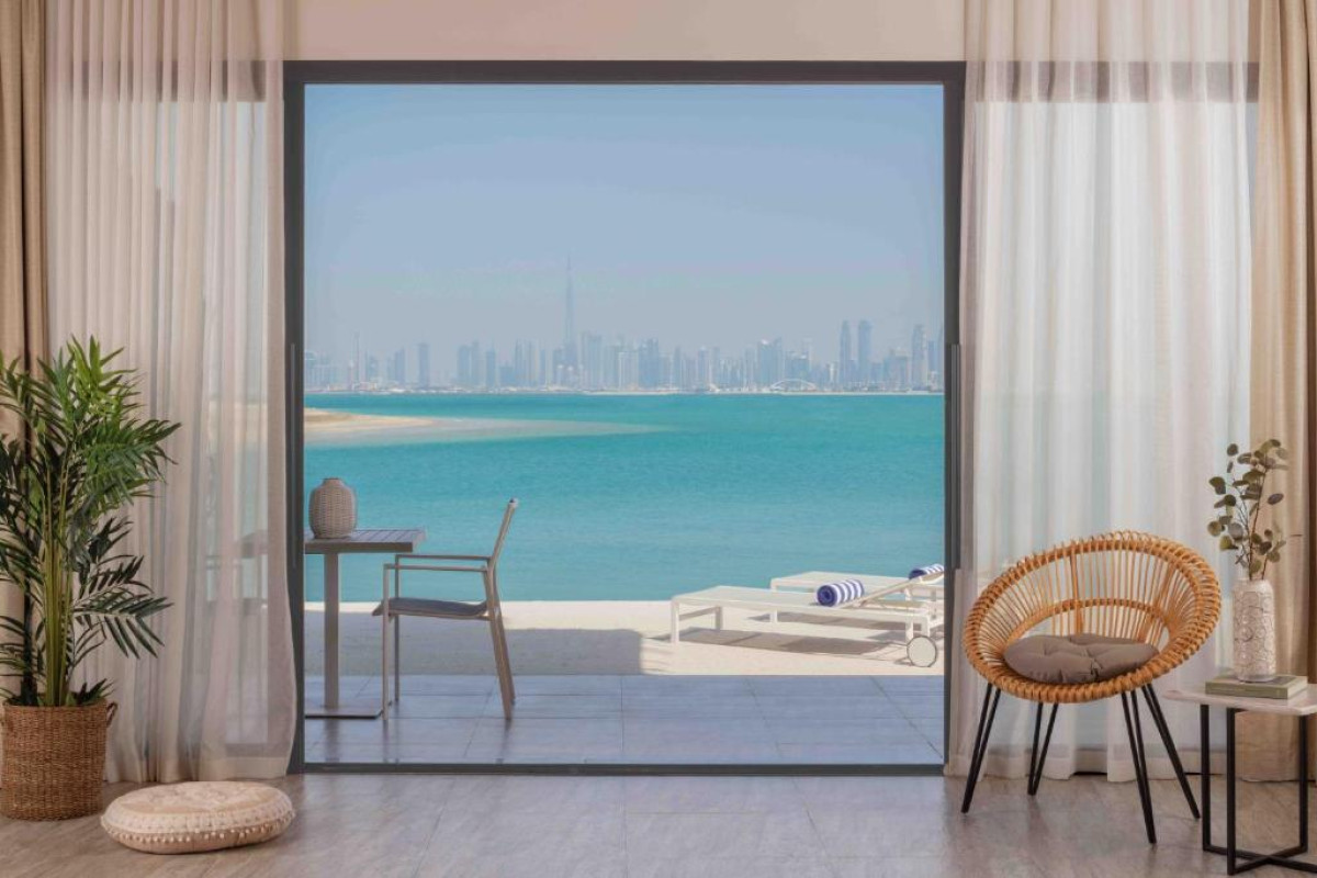 Anantara World Island Dubai Resort