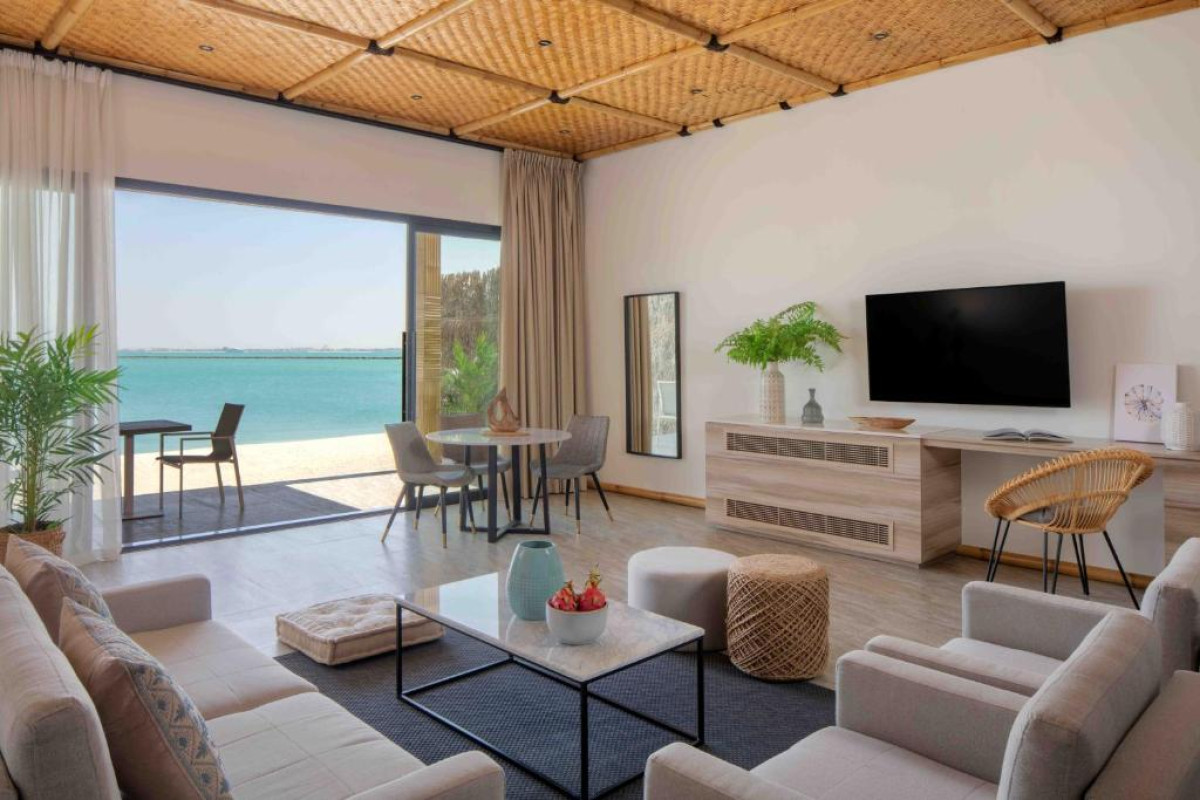 Anantara World Island Dubai Resort