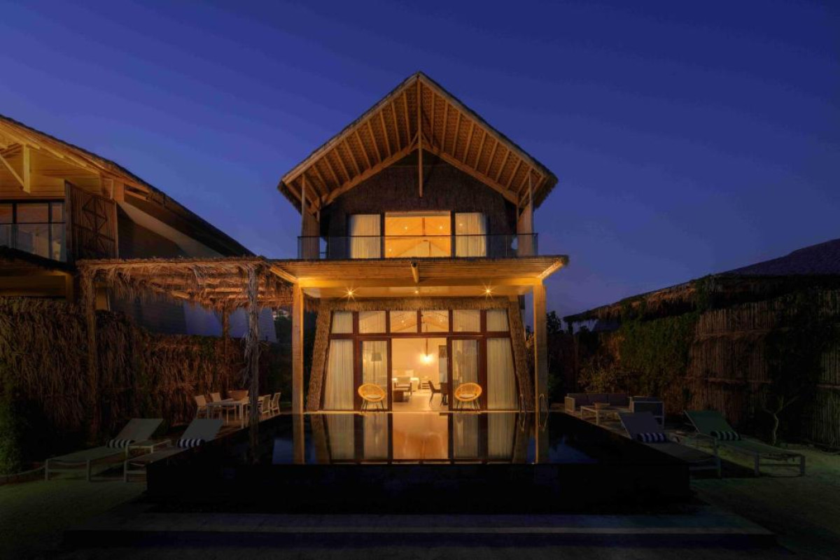 Anantara World Island Dubai Resort