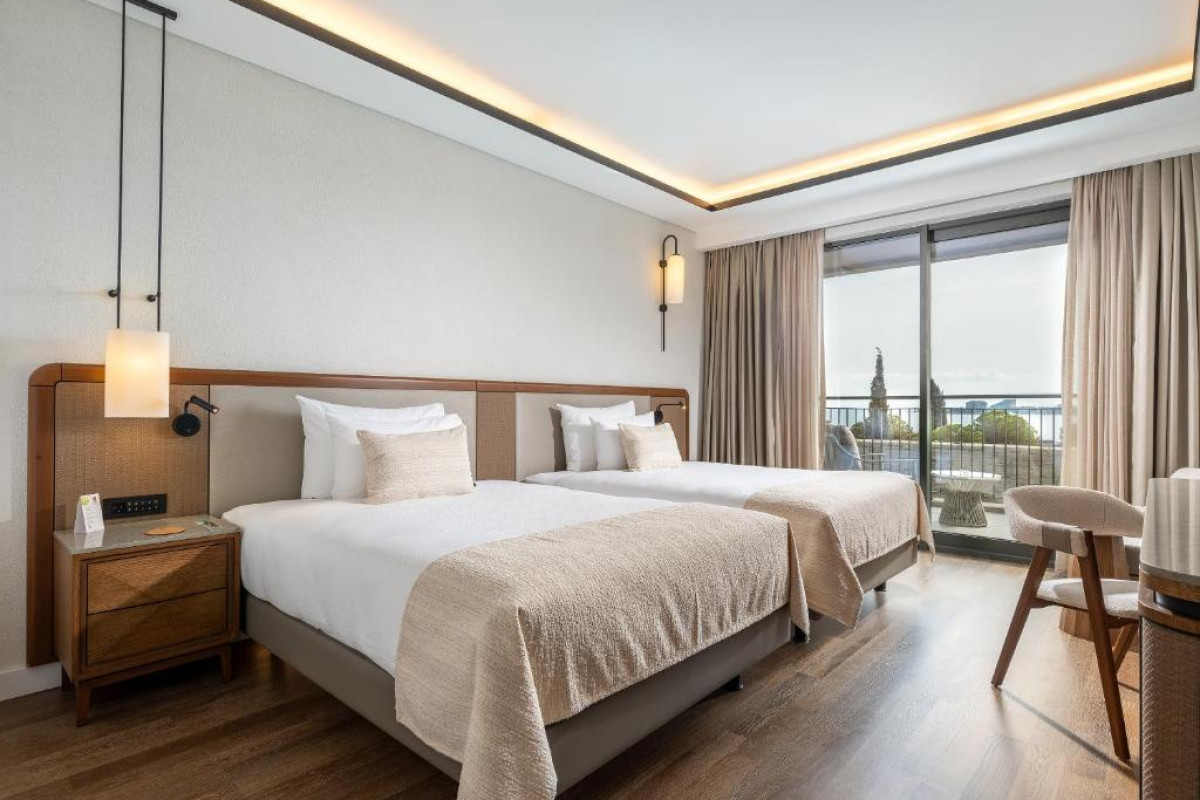 Hotel Anda Barut Collection