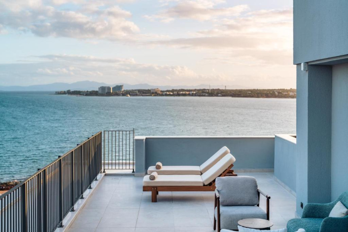 Hotel Anda Barut Collection